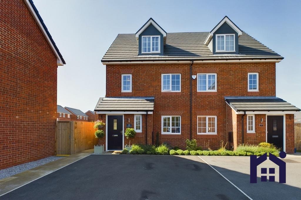 Summerhays Close, Standish, WN6 0RF 4 bed semidetached house for sale