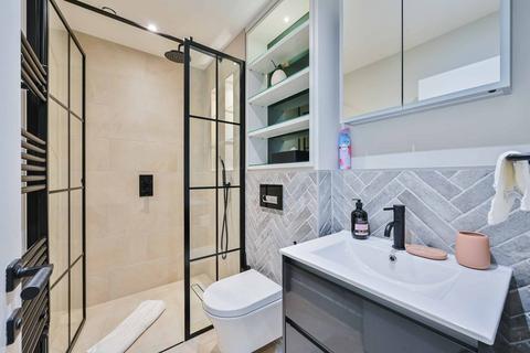 1 bedroom flat to rent, Charlotte Street, Fitzrovia, London, W1T