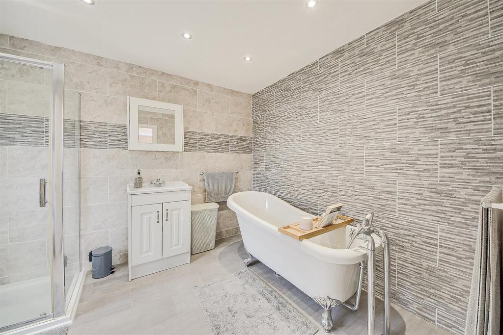 Ensuite