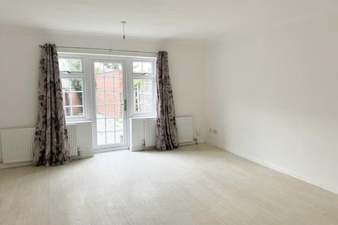 3 bedroom terraced house to rent, Horns Road, Newbury Park, Essex, IG2