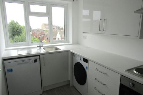 2 bedroom flat to rent, High Street, Harwich CO12