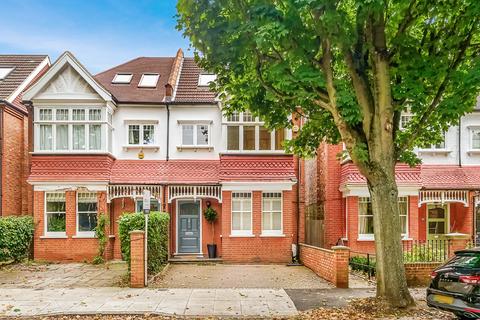 23 Lyncroft Gardens, London, W13 9PU