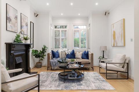 23 Lyncroft Gardens, London, W13 9PU