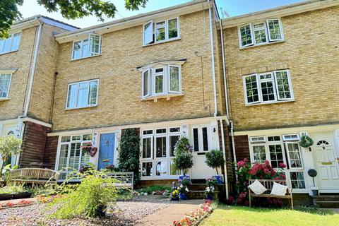 4 bedroom townhouse for sale, Wheatcroft Grove, Gillingham ME8