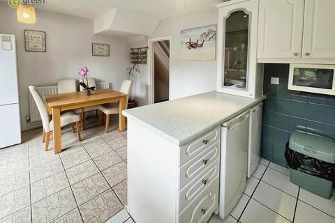 65 Brackenfield Road, Birmingham, B44 9BG