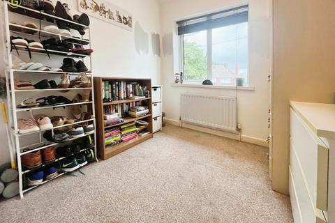 65 Brackenfield Road, Birmingham, B44 9BG