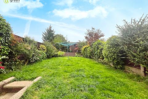 65 Brackenfield Road, Birmingham, B44 9BG