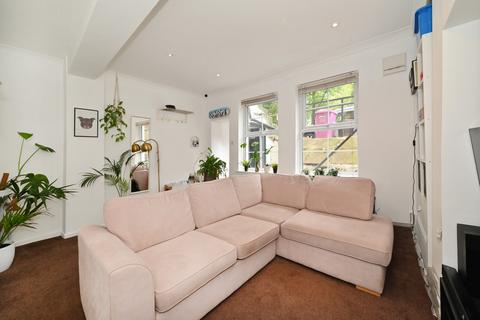 80a Cadogan Terrace, London, E9 5HP
