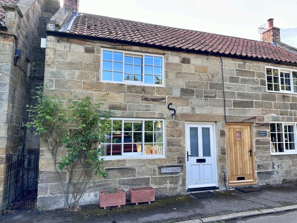 CarltoninCleveland, Middlesbrough 3 bed terraced house for sale £