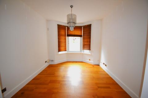 3 bedroom terraced house for sale, Mafeking Avenue, London