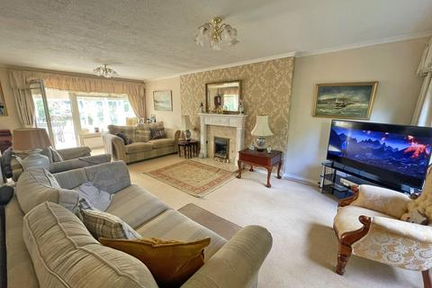 4 bedroom detached house for sale, Scalby Beck Road, Scarborough YO13