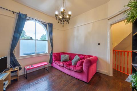 1 bedroom flat to rent, Mornington Crescent, Camden, London