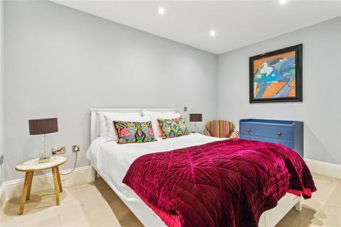 5 bedroom end of terrace house for sale, Phillimore Terrace, Allen Street