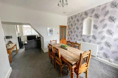 2 bedroom end of terrace house for sale, Fairmont Road, Grimsby, N E Lincolnshire, DN32