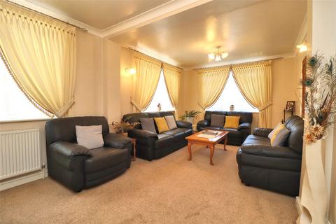 5 bedroom end of terrace house for sale, Wakehurst Path, Surrey GU21