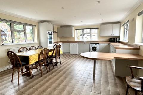 4 bedroom detached house to rent, School Street, Church Lawford, Rugby, CV23 9EE.