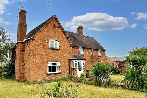 4 bedroom detached house to rent, School Street, Church Lawford, Rugby, CV23 9EE.