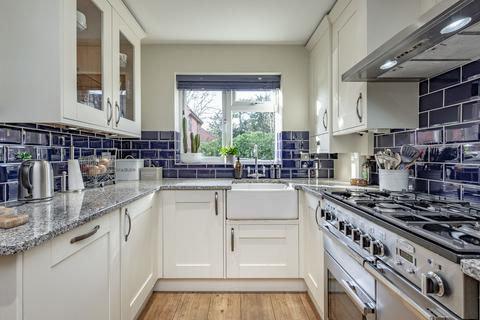 4 bedroom end of terrace house for sale, Reedham Drive, Purley CR8