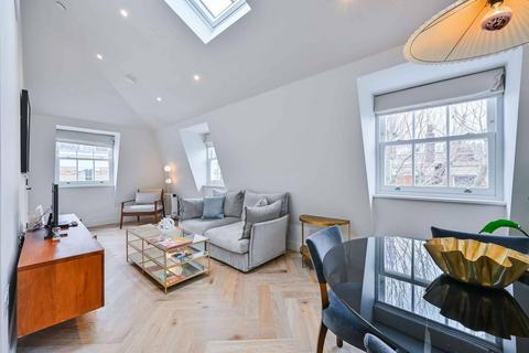 2 bedroom flat to rent, Charlotte Street, Fitzrovia, London, W1T