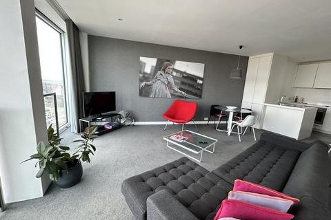 2 bedroom apartment to rent, Rotunda, Birmingham B2