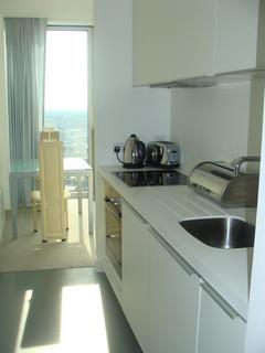 Studio to rent, Rotunda, Birmingham B2