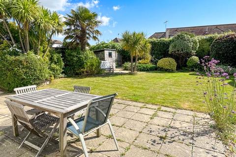 2 bedroom detached bungalow for sale, Middleton-on-Sea, West Sussex