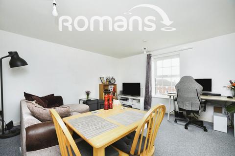 2 bedroom apartment to rent, Dyson Road, Swindon