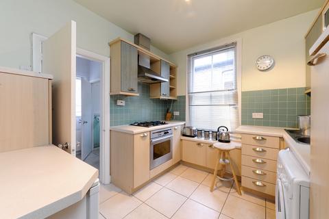 2 bedroom apartment to rent, Marcus Street, Wandsworth