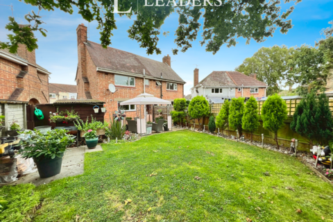 3 bedroom semi-detached house to rent, Luddington Road, Peterborough PE4