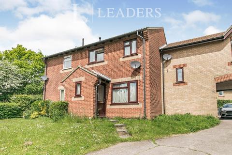 3 bedroom semi-detached house to rent, Oldfield Road, Pinewood