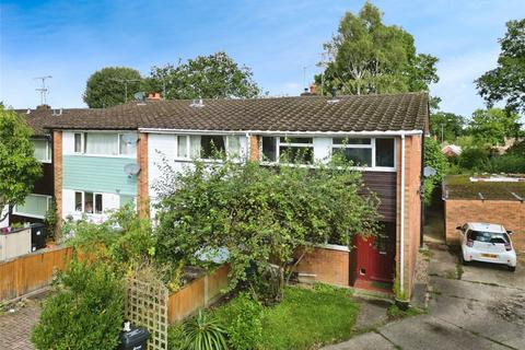 3 bedroom end of terrace house for sale, Lyon Road, Berkshire RG45