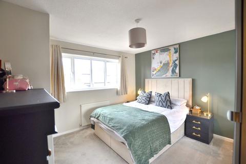 16 Ashton Close, Abbeydale, Gloucester, GL4 5BP