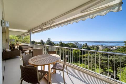 3 bedroom flat, Cannes, 06400, France