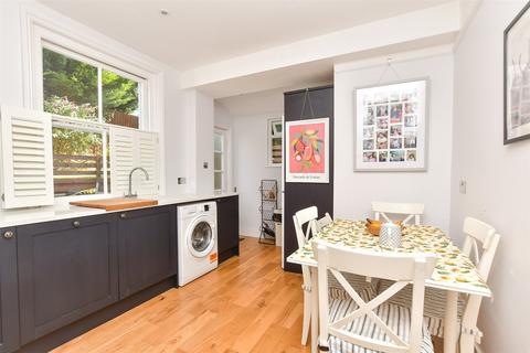 138 Croydon Road, Caterham, CR3 6QE