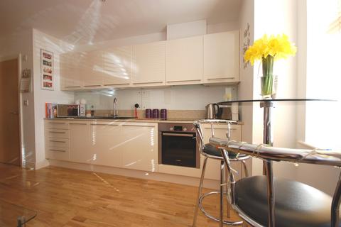 1 bedroom flat to rent, Drummond Road, Bournemouth,