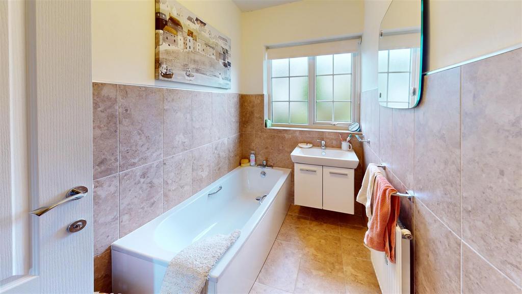 Raines-Meadows-Bathroom.jpg