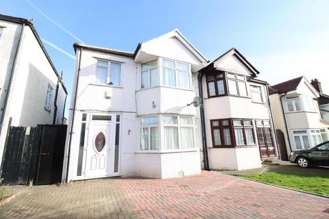 3 bedroom semi-detached house to rent, edgware HA8