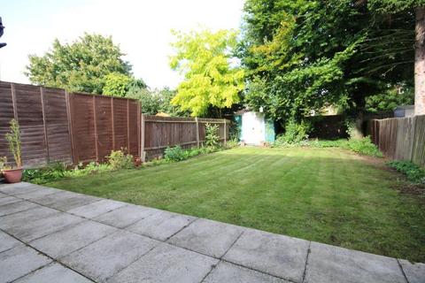 3 bedroom semi-detached house to rent, edgware HA8