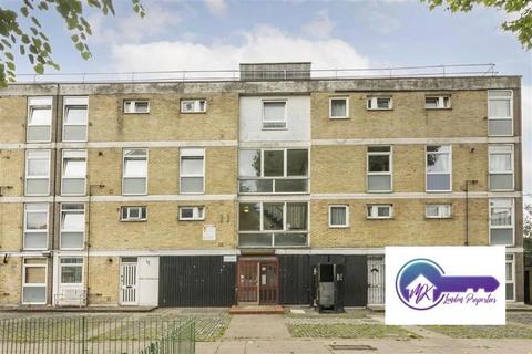 3 bedroom flat to rent, London E2