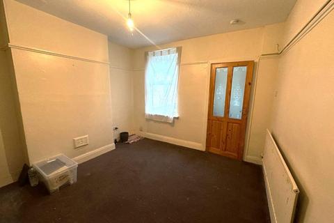 3 bedroom end of terrace house to rent, Vernon Avenue, Old Basford, Nottingham, NG6 0AP