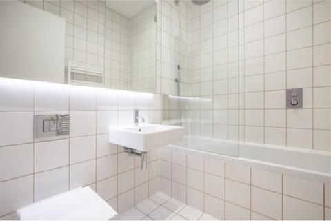 2 bedroom flat for sale, Charterhouse Street, Clerkenwell, London, EC1M 6HW