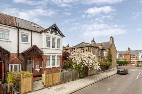 3 bedroom maisonette for sale, Doverfield Road, London SW2