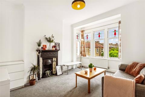 3 bedroom maisonette for sale, Doverfield Road, London SW2