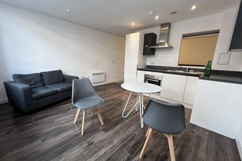 Studio to rent, Lombard Street, Birmingham, West Midlands, B12