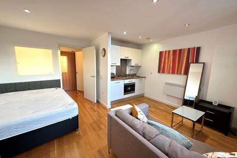 Studio to rent, Gateway North, Crown Point Road, Leeds, LS9