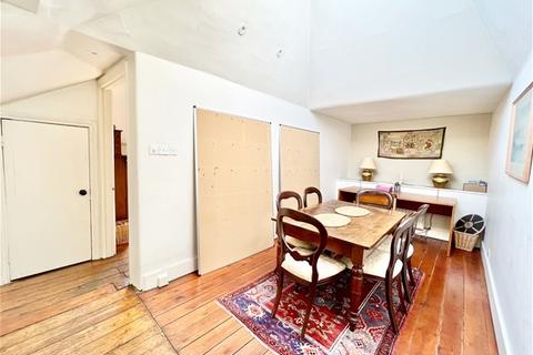 2 bedroom flat for sale, Belsize Park, London