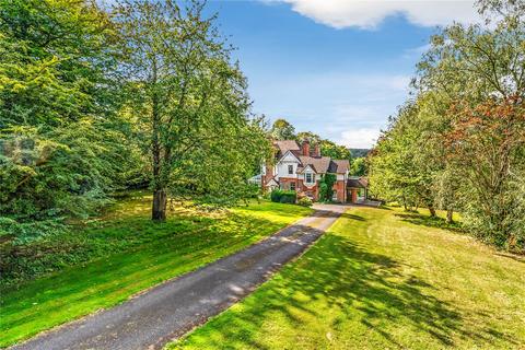 6 bedroom detached house for sale, Northdown Road, Woldingham, Surrey, CR3