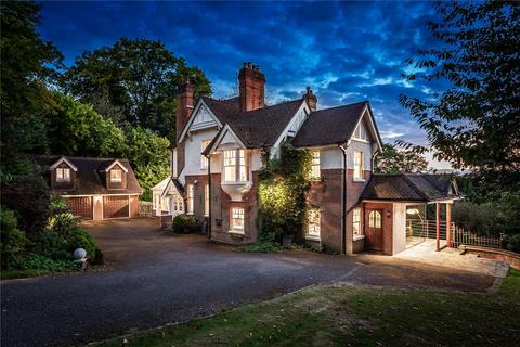 6 bedroom detached house for sale, Northdown Road, Woldingham, Surrey, CR3