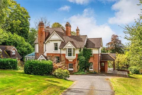 Northdown Road, Woldingham, Surrey, CR3