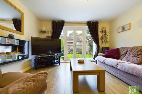 4 bedroom end of terrace house for sale, Haskins Drive, Farnborough, Hampshire, GU14